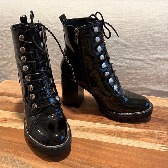 NastyGal Black Boot - Picture 1 of 4